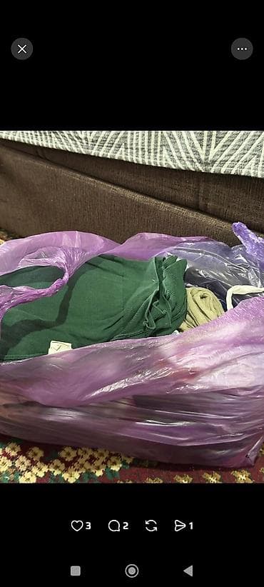 Одам 2 пакета вещей женские размер стандарт и за него пращу всего лишь