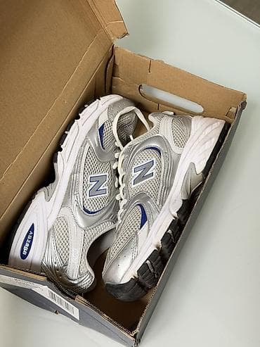 Кроссовки, 37.5, New Balance, Б/у, цвет - Серебристый, Самовывоз, Платная доставка
