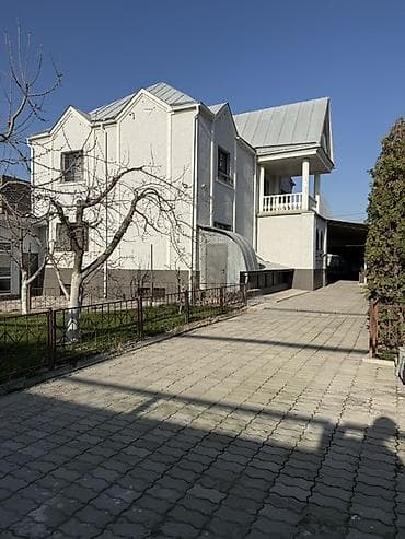 4 bedroom: Сдаётся в аренду просторный двухэтажный дом с подвалом, летней кухней — 2