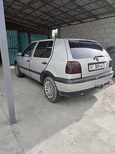 gac aion v: Volkswagen Golf: 1993 г., 1.8 л, Механика, Бензин, Хэтчбэк — 4