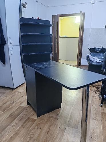 косметологический столик: Маникюрный стол - Конструкция: тумба-основание с откидной/выдвижной — 1