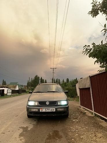 2 9 тди: Volkswagen Passat: 1995 г., 1.8 л, Кол менен иштөөчү, Бензин, Седан — 2
