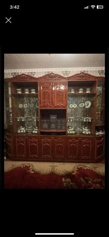 сполный гарнитура: Спальный гарнитур в классическом стиле Состав: - Двуспальная кровать — 2
