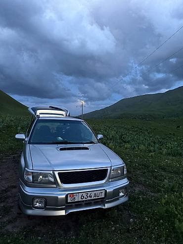 Унаа: Subaru Forester: 1997 г., Кол менен иштөөчү, Кроссовер — 1