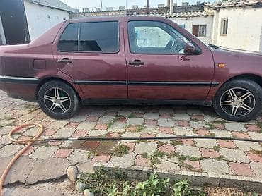 Унаа: Volkswagen Vento: 1994 г., 1.8 л, Кол менен иштөөчү, Бензин, Седан — 3