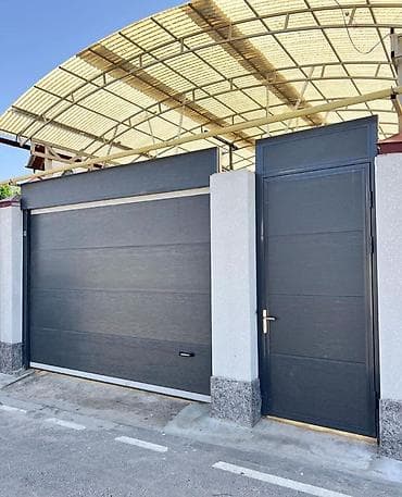 Просторный частный дом с большим крытым двором и воротами - Надёжные