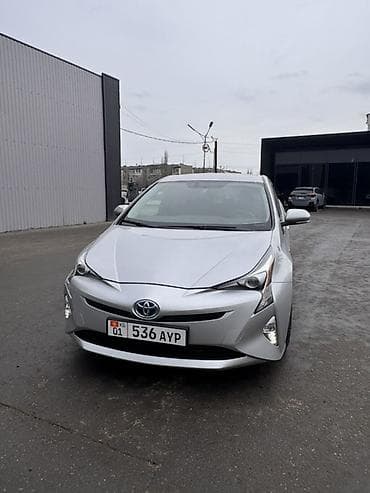 Toyota Prius: 2018 г., 1.8 л, Вариатор, Гибрид, Хэтчбэк
