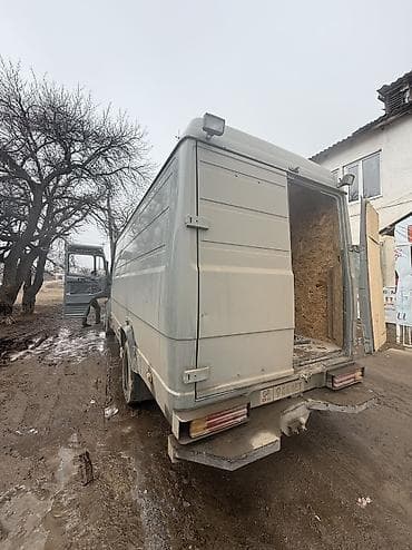 авто на метал: Mercedes-Benz Vario: 1997 г., 4.2 л, Механика, Дизель — 4