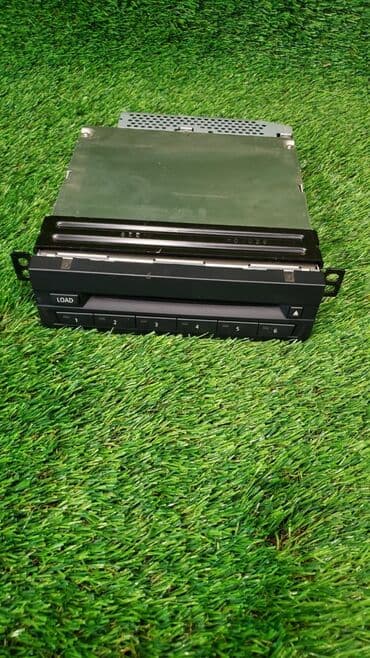 e71: Cd-чейнджер Bmw X5 E70 N62B48 2008 (б/у) ​ Марка: BMW Модель: X5 Год — 1