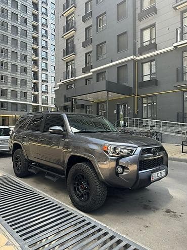 235 60 р18: Toyota 4Runner: 2018 г., 4 л, Автомат, Бензин, Внедорожник — 5