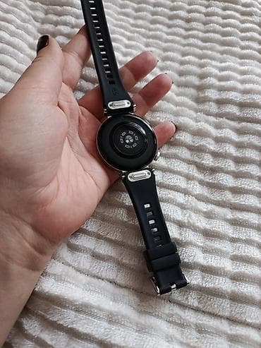 купить apple watch ultra: Часы носила месяц от силы состояние новое остальное время просто лежат — 2