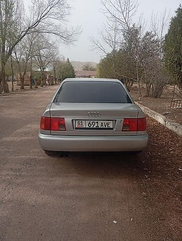 Audi: Audi A8: 1995 г., 2.6 л, Механика, Бензин, Седан — 2