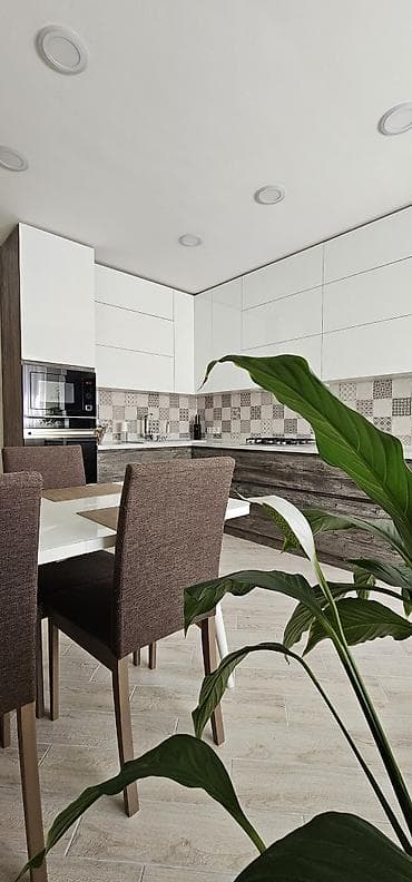 продаю караоке: 4 комнаты, 107 м², 106 серия улучшенная, 1 этаж, Евроремонт — 8