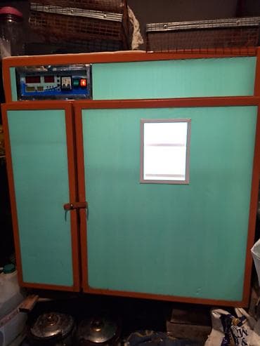 животные в зоомагазине: Продам инкубатор на 352яиц,в отличном состоянии,при нём 4лотка для — 3