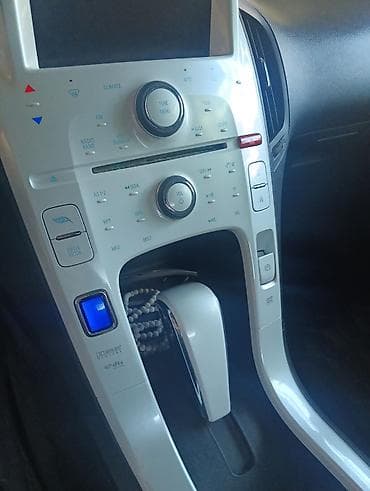 spark 2012: Chevrolet Volt: 2011 г., 1.4 л, Автомат, Гибрид, Лифтбек — 2