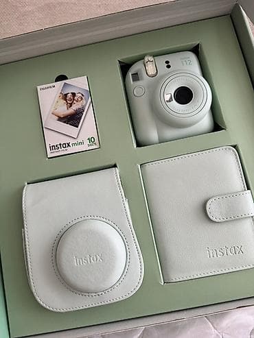 Продаю FUJIFILM Instax mini 12 — набор для моментальной печати в