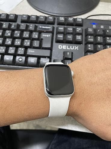 Huawei: Продаю Apple Watch 5 серии 40мм В отличном состоянии Батарея 99% В — 2