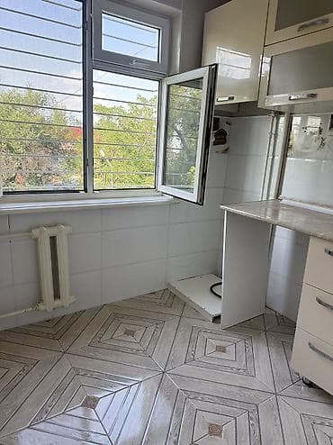 микрорайон: 3 комнаты, 58 м², 104 серия, 3 этаж, Евроремонт — 6