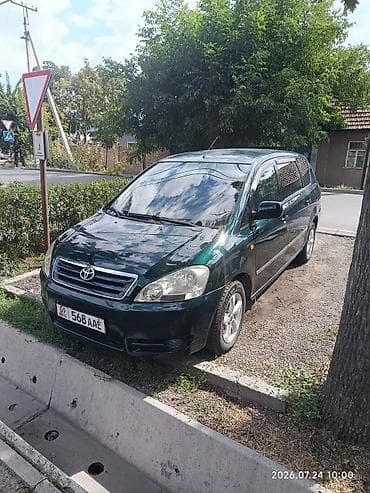 Toyota Avensis Verso: 2002 г., 2 л, Механика, Дизель, Минивэн at lalafo.kg Toyota Avensis Verso: 2002 г., 2 л, Механика, Дизель, Минивэн