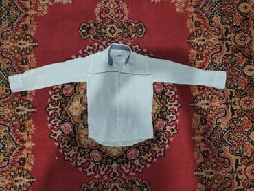 продаю связи с переездом: Рубашка, цвет - Белый, Б/у — 1