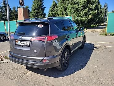авто в такси: Toyota RAV4: 2018 г., 2.5 л, Автомат, Бензин, Кроссовер — 9