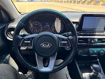kia ev3: Kia Cerato: 2021 г., Седан — 9