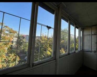 срочно продаётся 1 комнатная квартира в районе ошского рынка по улице кенсуйская 17: 4 комнаты, 86 м², 104 серия, 4 этаж, Косметический ремонт — 8