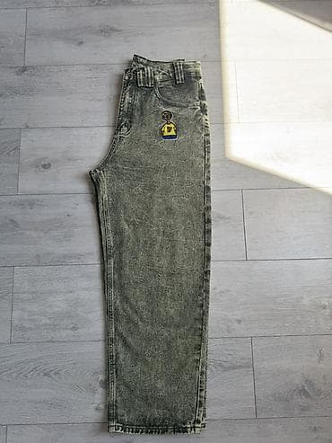 Baggy jeans 
Размер S от 170-180
Носил пару раз
Разумный торг имеется