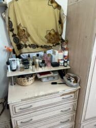 деревянный стул для кормления: Все даром шкаф большой кровать с матрасом и зеркало — 5