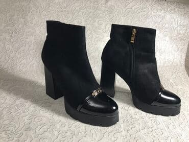 женские брендовые туфли недорого: 1 выход
Состояние идеал
Осень-зима
Размер 38
1000 — 1