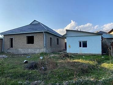 Продаётся участок с двумя строениями. - Участок: ровный — 4