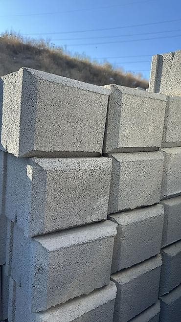 Сапаттуу жана бышык пескоблоктор Пескоблок 15, 20, тумба Озубуздун