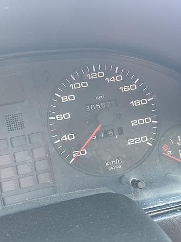 ауди лабавой: Audi 80: 1991 г., 2 л, Механика, Бензин, Седан — 5