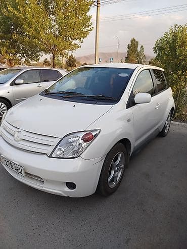 Продажа авто: Toyota Ist: 2003 г., 1.3 л, Автомат, Бензин, Хэтчбэк — 3