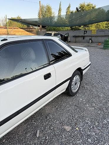 Унаа сатуу: Mazda 626: 1989 г., 2.2 л, Кол менен иштөөчү, Бензин, Купе — 3