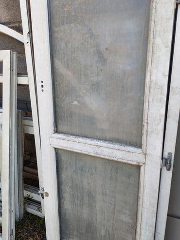 прек дом: Менчик үй эщик, Айнек менен, Кыргызстандан, түсү - Ак, Колдонулган — 3