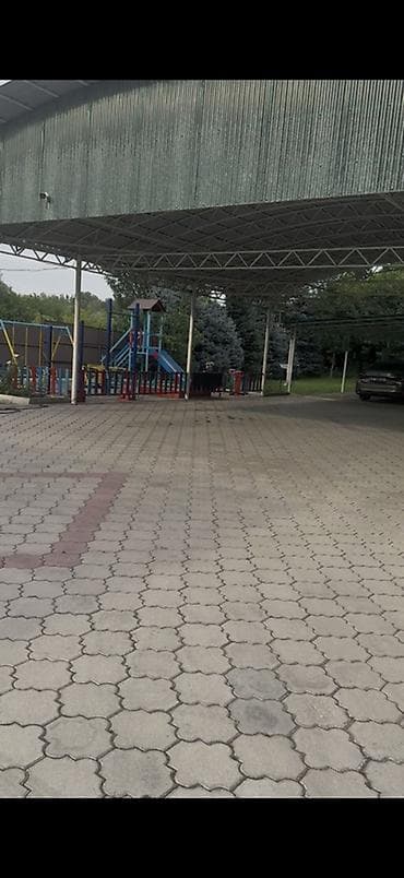 Гаражи: Продаю 2-этаж.дом на участке 10 сот., в районе ул. Элебесова и — 6