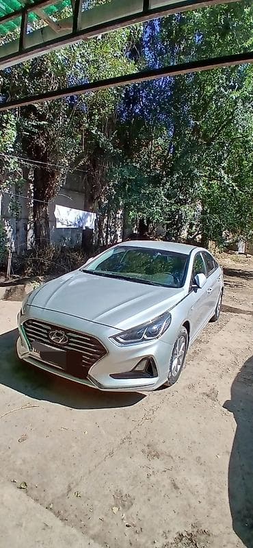 Hyundai Sonata: 2018 г., 2 л, Автомат, Бензин, Седан