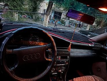 Audi 100: 1990 г., 2.3 л, Механика, Бензин, Седан — 6