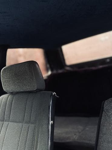 Volkswagen Golf: 1988 г., 1.8 л, Механика, Бензин, Хэтчбэк — 2