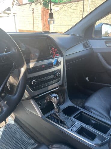 Продажа авто: Hyundai Sonata: 2016 г., 2 л, Автомат, Газ, Седан — 7