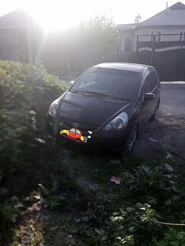 niva taiga: Honda Fit: 2005 г., 1.3 л, Вариатор, Бензин, Хэтчбэк — 4