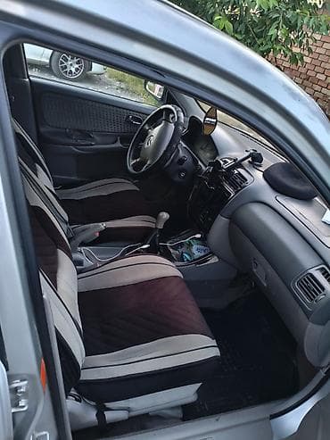 mazda 623: Mazda 626: 2001 г., 2 л, Механика, Бензин, Седан — 3