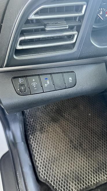 2 8: Hyundai Avante: 2018 г., 1.6 л, Автомат, Бензин, Седан — 4