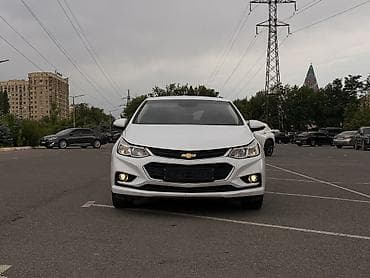 Chevrolet Cruze: 2018 г., 1.4 л, Автомат, Бензин, Седан