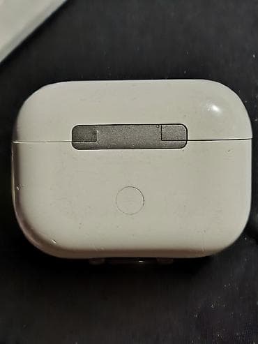 чехлы для airpods 2: Кейс для наушников, Apple, Б/у, цвет - Белый — 2