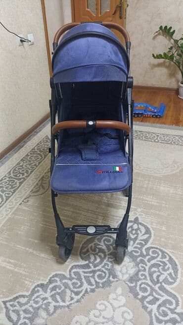 грузовик игрушка: Коляска, цвет - Голубой, Б/у — 1