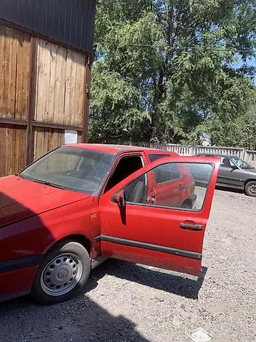 neta gt: Volkswagen Golf: 1993 г., 1.8 л, Механика, Газ, Хэтчбэк — 2