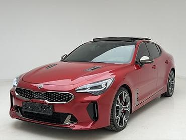 красная машина: Kia Stinger: 2021 г., Фастбек — 3