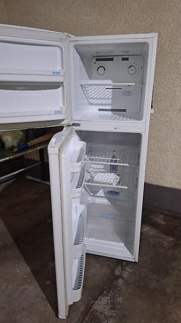 hoco des36: Холодильник LG, Двухкамерный — 1